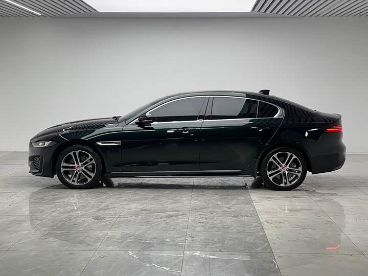 Jaguar XE L 2024 2024款 2.0T 250PS R-DYNAMIC S进取运动版