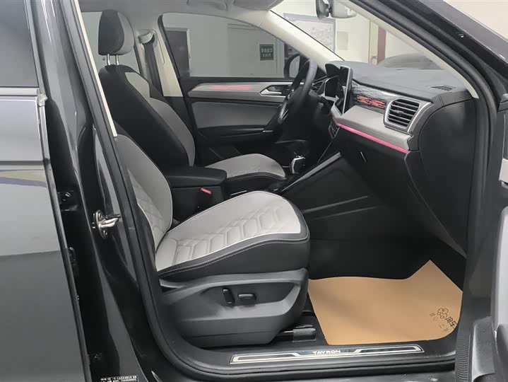 Volkswagen Tayron 2024 2024款 330TSI 两驱R-Line高能版