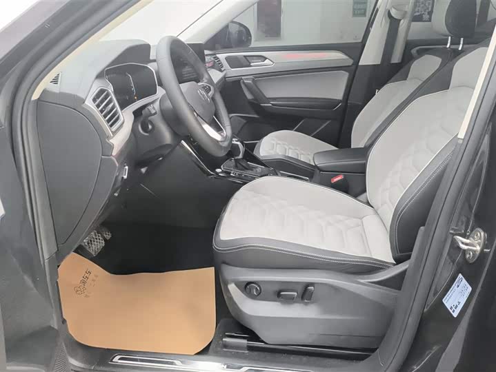 Volkswagen Tayron 2024 2024款 330TSI 两驱R-Line高能版