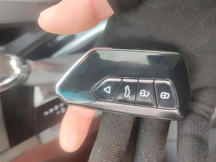 Chevrolet Orlando 2020 2020款 轻混 Redline 530T 自动纵享版（5+2款）