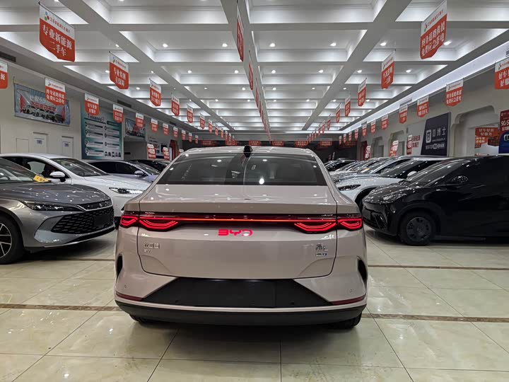 BYD Qin L 2025 2025款 EV 545KM云辇型