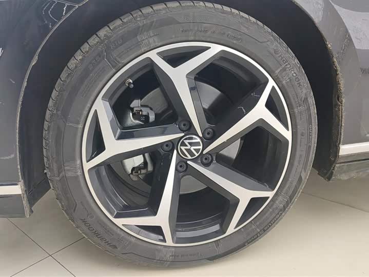 Volkswagen Magotan 2025 2025款 众享款 330TSI DSG豪华型