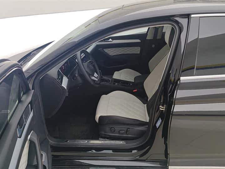 Volkswagen Magotan 2025 2025款 众享款 330TSI DSG豪华型