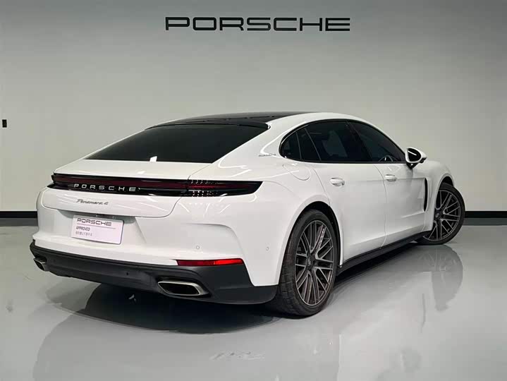 Porsche Panamera 2024 2024款 Panamera 4 行政加长版 2.9T