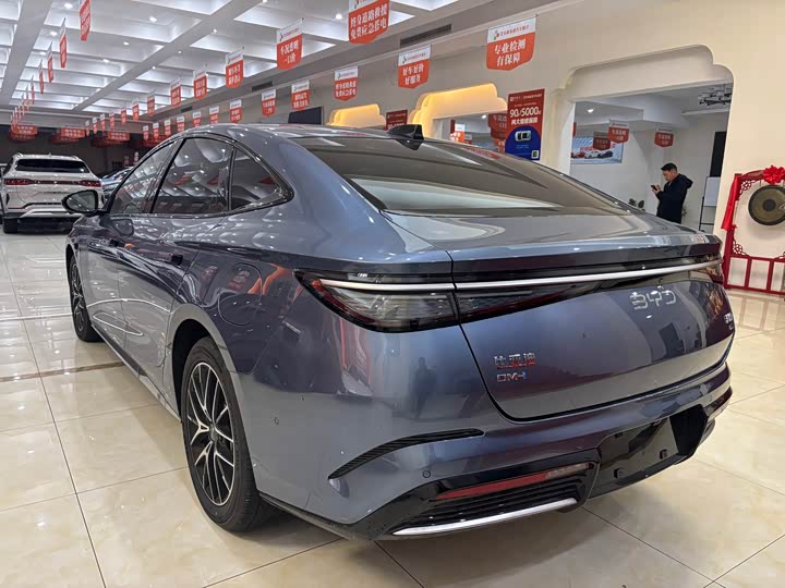 BYD Seal 07 DM-i Hybrid 2025 2025款 智驾版 DM-i 1.5L 125km 尊贵型