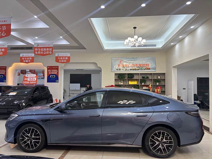 BYD Seal 07 DM-i Hybrid 2025 2025款 智驾版 DM-i 1.5L 125km 尊贵型