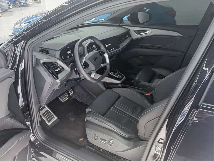 Audi Q5 e-tron 2023 2023款 40 e-tron 闪耀型 机甲套装