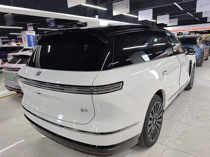 Nio ES8 2026 2026款 六座行政豪华版