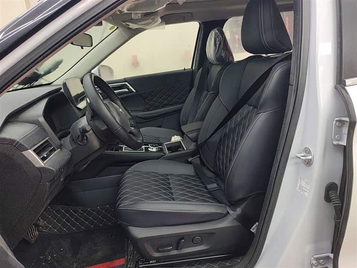 Mitsubishi Outlander 2023 2023款 1.5T CVT四驱尊耀版 7座