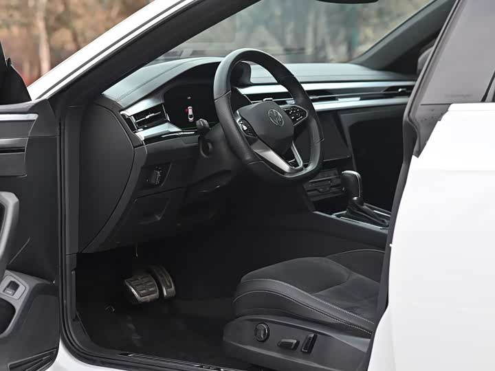 Volkswagen CC 2024 2024款 330TSI 炫目 众享款