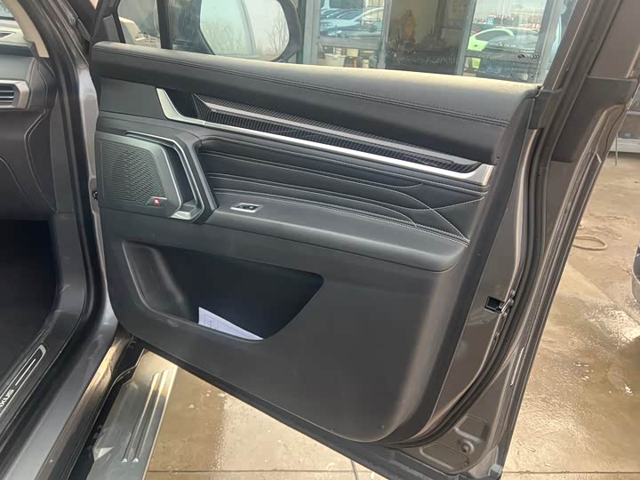 Maxus Territory 2023 2023款 2.0T 穿越豪华版 7座