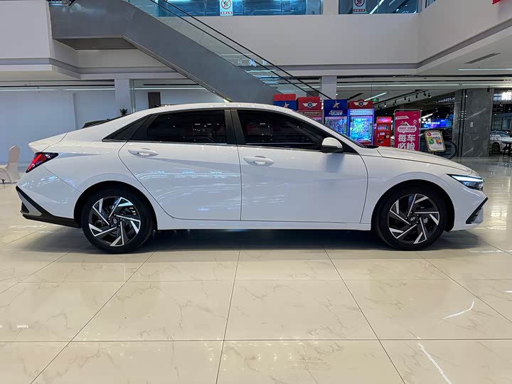Hyundai Elantra N line 2023 2023款 1.5L CVT LUX尊贵版