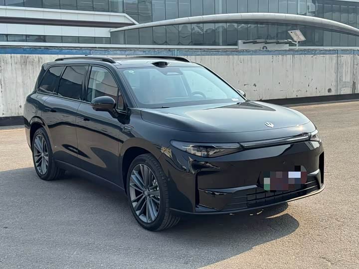 Leapmotor C16 2026 2026款 增程 280激光雷达智尊版 6座