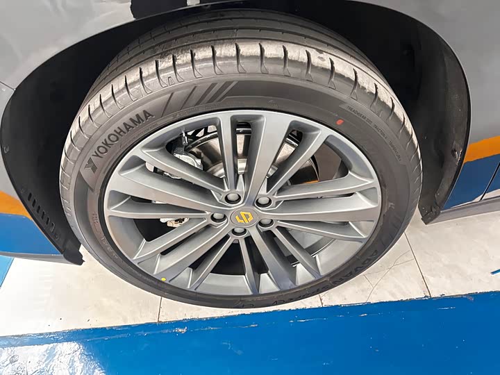 Leapmotor C16 2026 2026款 增程 280激光雷达智尊版 6座