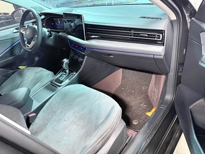 Volkswagen Sagitar L 2025 2025款 300TSI DSG飞越版