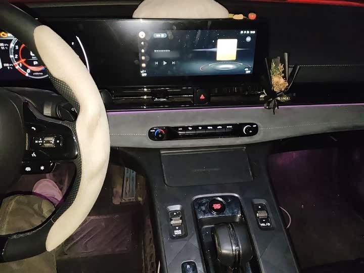 GAC Trumpchi Empow R 2024 2024款 400T 自动 影豹R PRO版