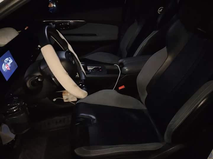 GAC Trumpchi Empow R 2024 2024款 400T 自动 影豹R PRO版