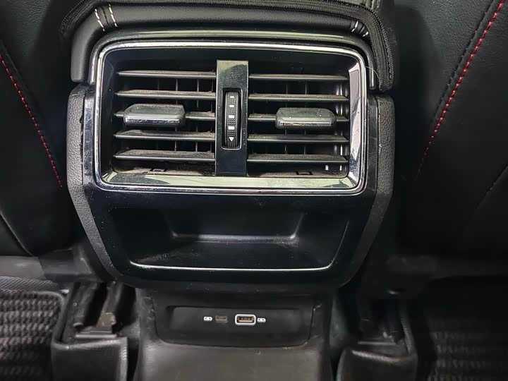 Skoda Karoq 2022 2022款 改款 TSI280 奢享版