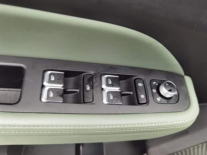 Geely Cowboy 2025 2025款 1.5TD 趣野版