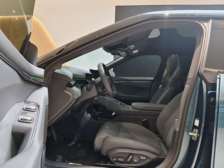 XPeng P7 2025 2025款 750 四驱高性能 Ultra