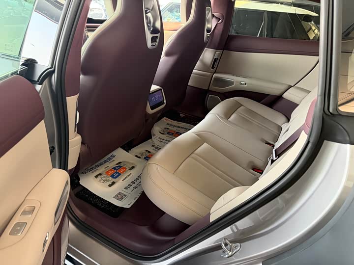 Xiaomi YU7 2025 2025款 超长续航高性能四驱Max版