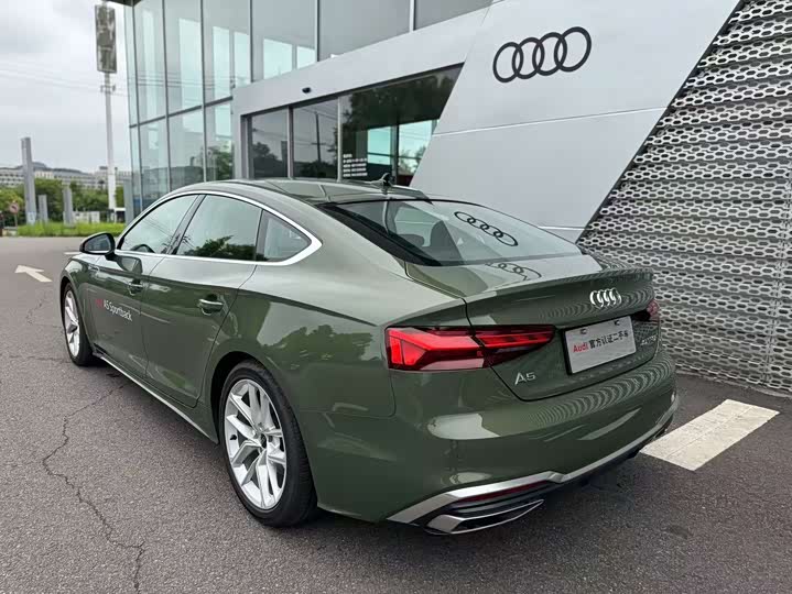 Audi A5 2025 2025款 Sportback 典藏版 40 TFSI 时尚动感型