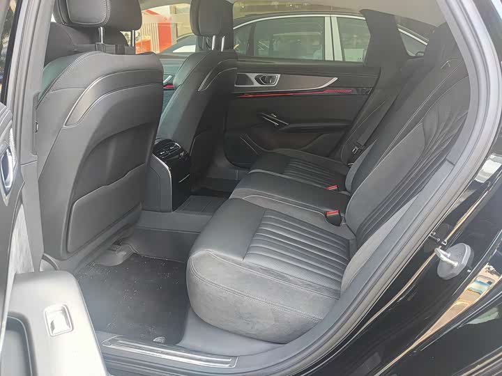 Hongqi H9 2024 2024款 2.0T 旗享 私享风尚版