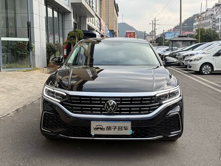 Volkswagen Passat 2025 2025款 出众款 380TSI 星空龙腾版