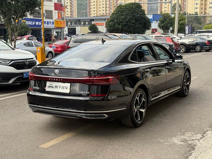 Volkswagen Passat 2025 2025款 出众款 380TSI 星空龙腾版
