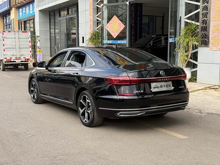 Volkswagen Passat 2025 2025款 出众款 380TSI 星空龙腾版