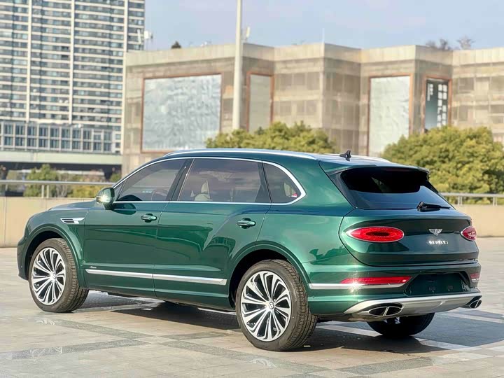 Bentley Bentayga 2024 2024款 4.0T V8 长轴距雅度版