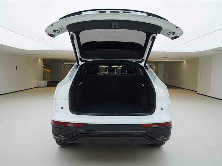 Audi Q5L Sportback 2022 2022款 改款 40 TFSI 时尚型