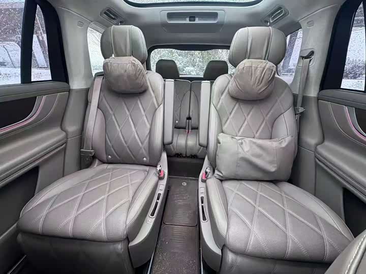 Aito M9 2025 2025款 增程 Ultra版 52kWh 6座版