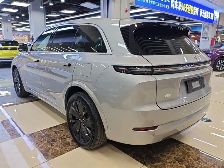 LiXiang L7 2025 2025款 Pro 智能焕新版