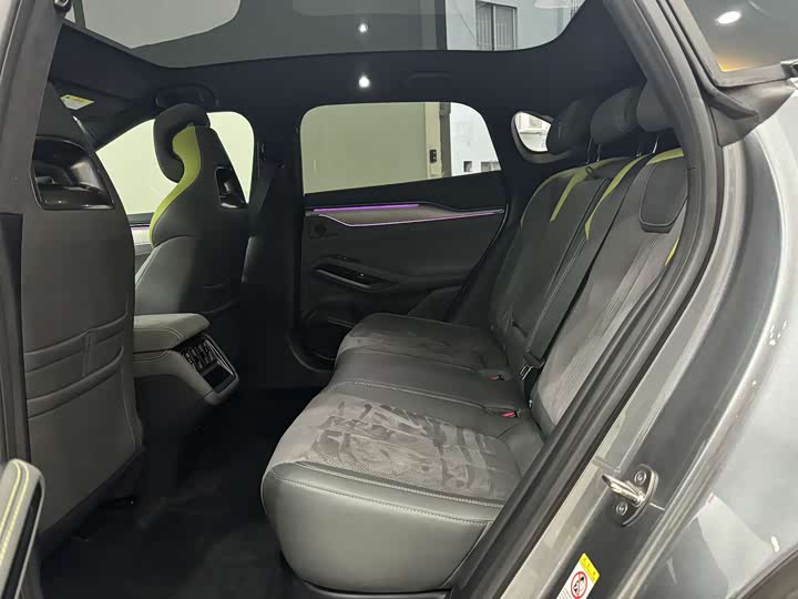 BYD Song L 2025 2025款 智驾版 602km 激光雷达四驱型