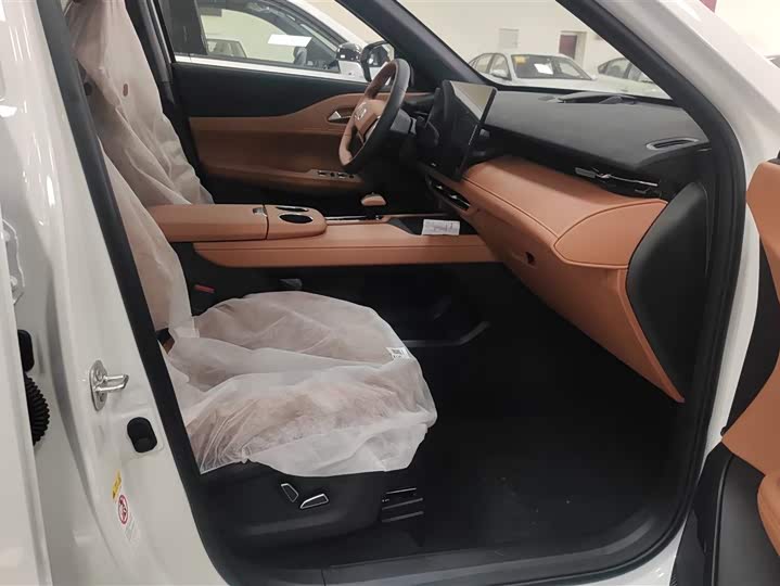 Changan UNI-Z Hybrid 2025 2025款 智慧新蓝鲸 125km 战舰+