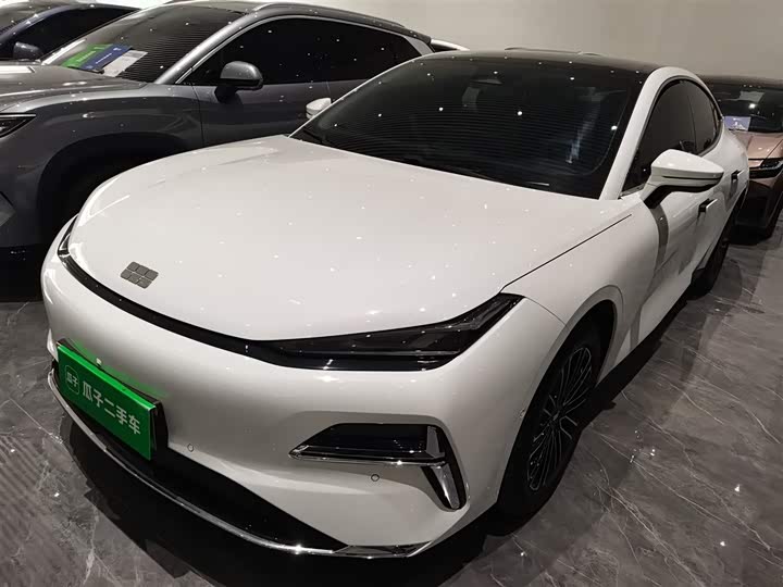 Geely Galaxy Starshine 8 EM-i 2025 2025款 130km EM-i 尊享版