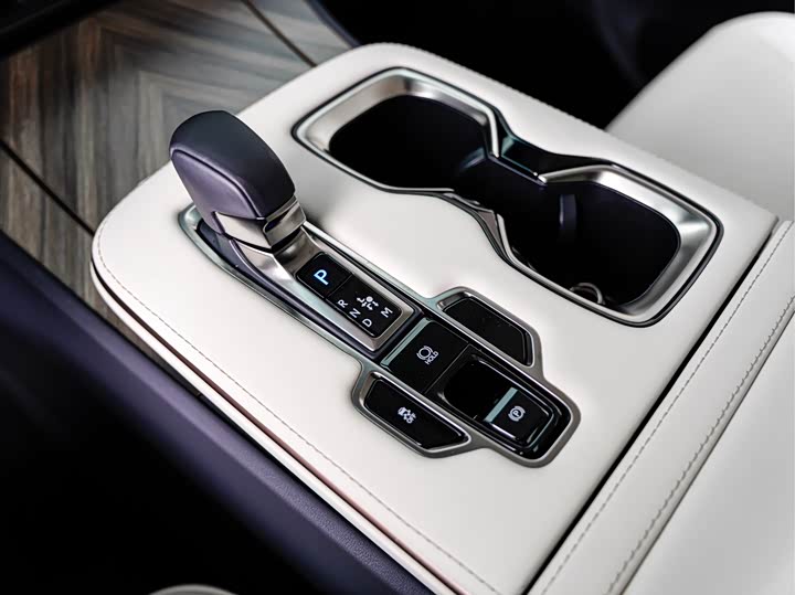 Lexus LM 2025 2025款 500h 四座御世版