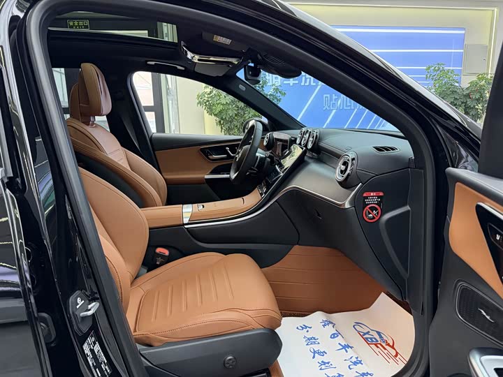 Mercedes-Benz GLC-Class 2025 2025款 GLC 260 L 4MATIC 豪华型