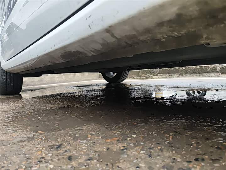 Geely Emgrand 2025 2025款 第4代 1.5L CVT旗舰型