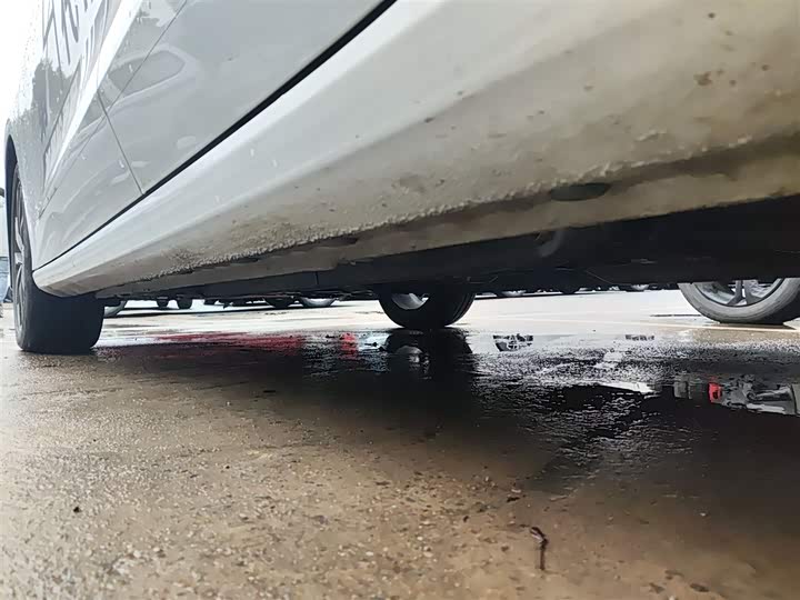 Geely Emgrand 2025 2025款 第4代 1.5L CVT旗舰型