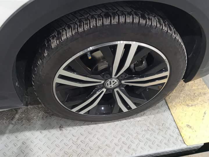 Volkswagen Touran L 2021 2021款 途安L 280TSI DSG拓界版 7座