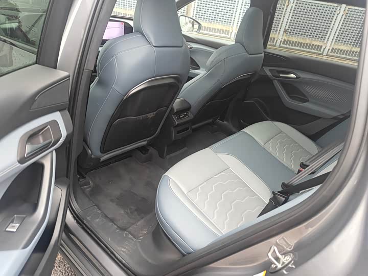 2026 Audi Q6L e-tron