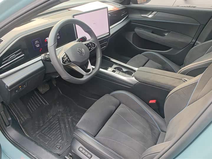 Volkswagen Passat 2025 2025款 Pro 380TSI 星空龙尊版