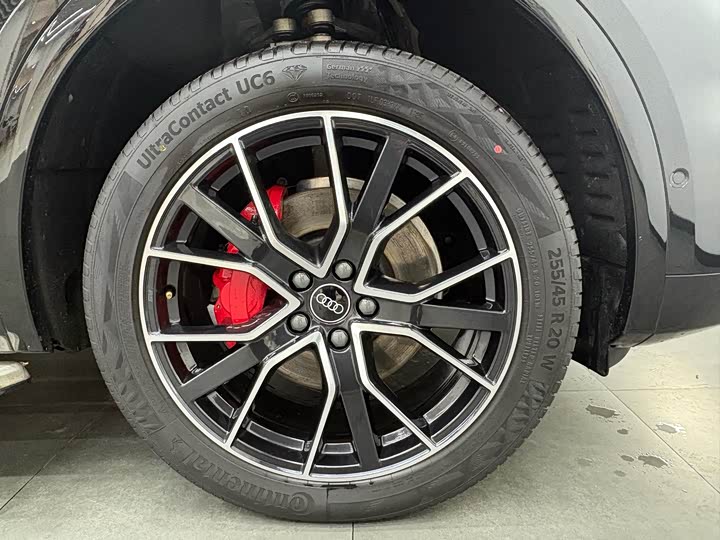 Audi Q5L 2025 2025款 45周年典藏版 45 TFSI 豪华动感型