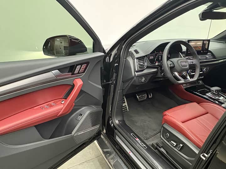 Audi Q5L 2025 2025款 45周年典藏版 45 TFSI 豪华动感型