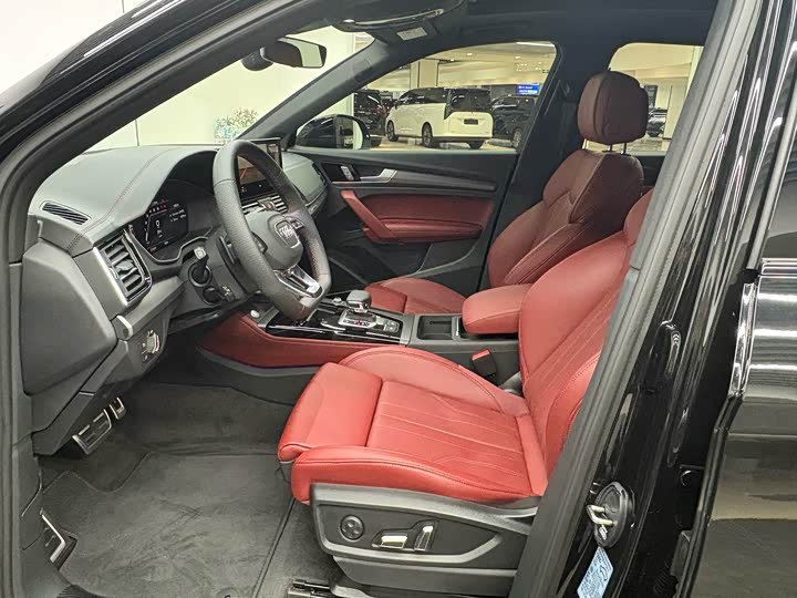 Audi Q5L 2025 2025款 45周年典藏版 45 TFSI 豪华动感型