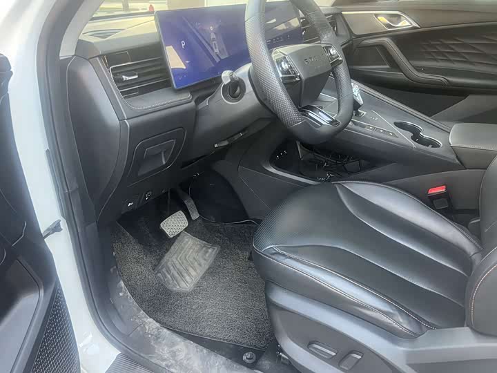 Roewe RX5 2023 2023款 1.5T 超感精英版