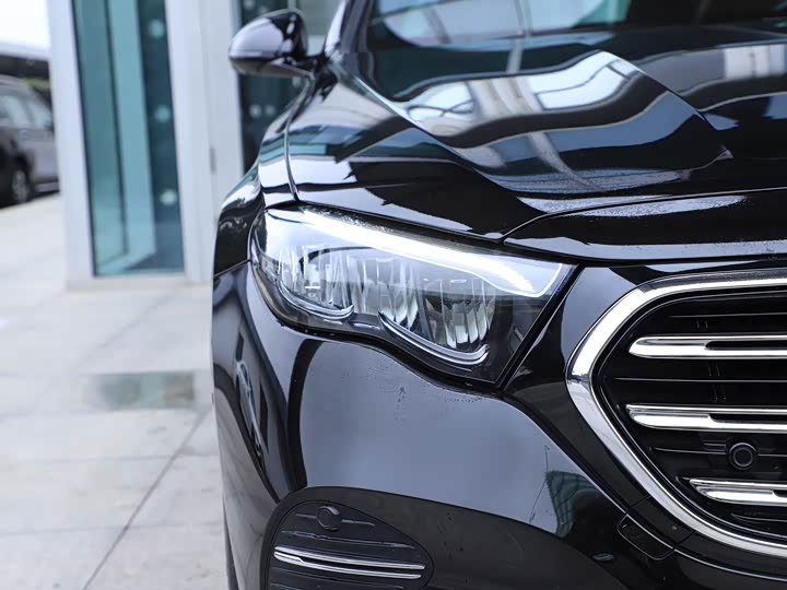 Mercedes-Benz E-Class Hybrid 2024 2024款 E 350 e L 插电式混合动力轿车