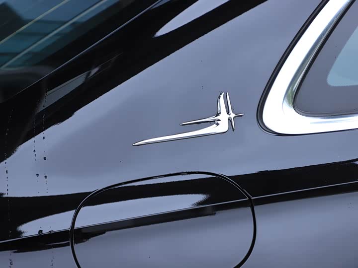 Mercedes-Benz E-Class Hybrid 2024 2024款 E 350 e L 插电式混合动力轿车